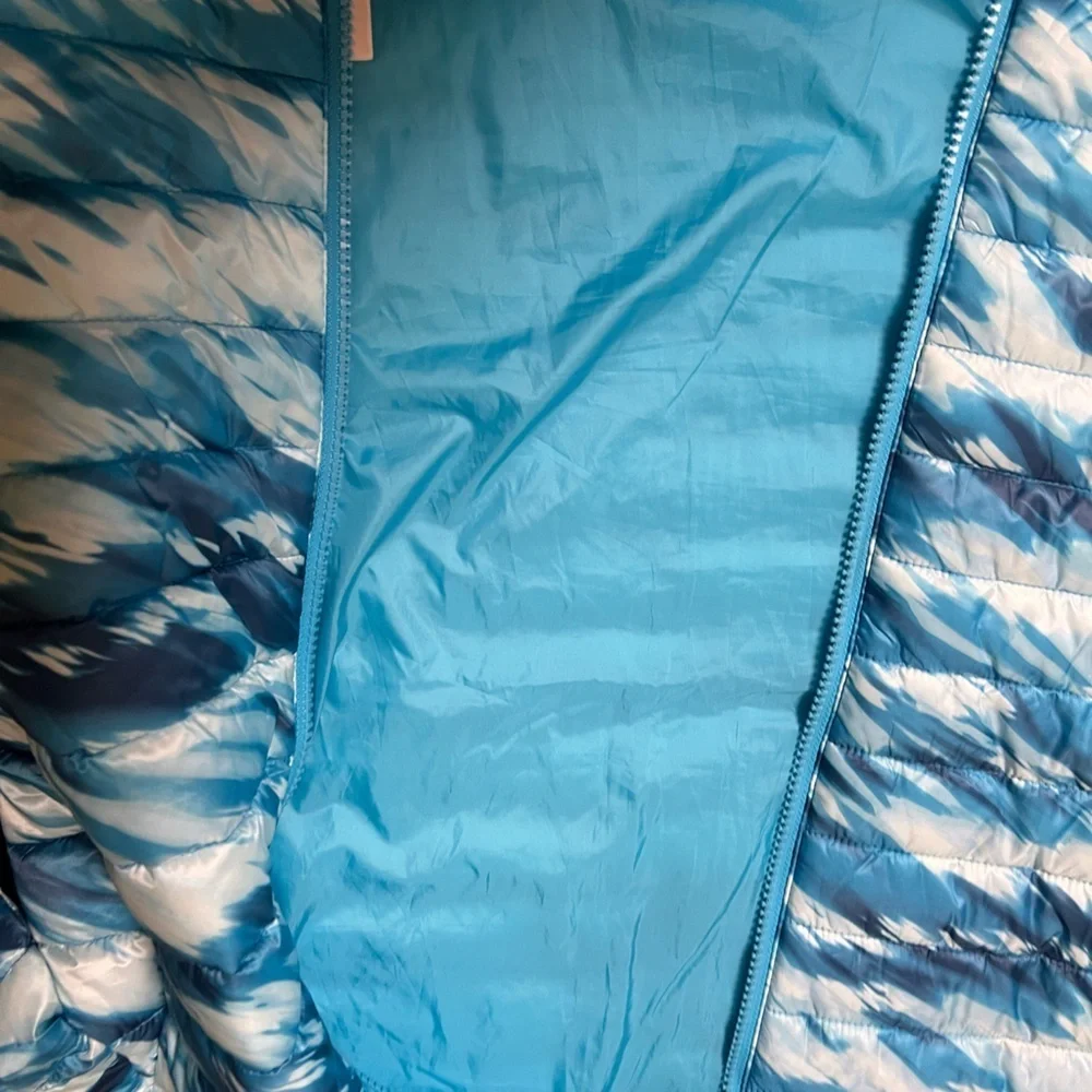LANDS END GIRLS BLUE TIE DYED QUILTED JACKET SIZE XL (14-16) WATER RESISTANT
